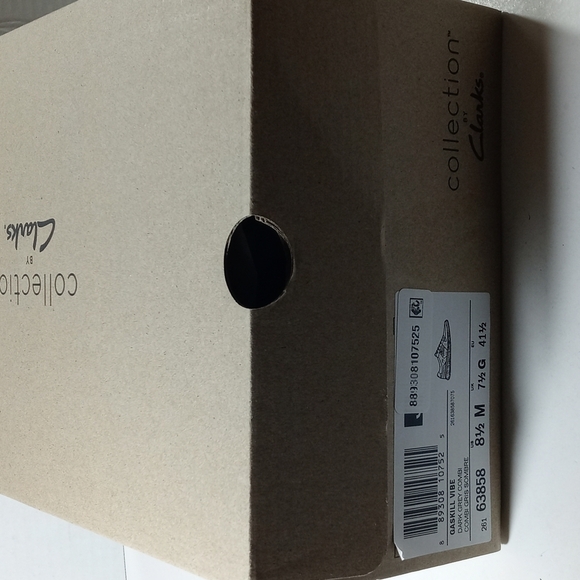 Clarks Gray Suede Sneakers with White Accents - Picture 4 of 4